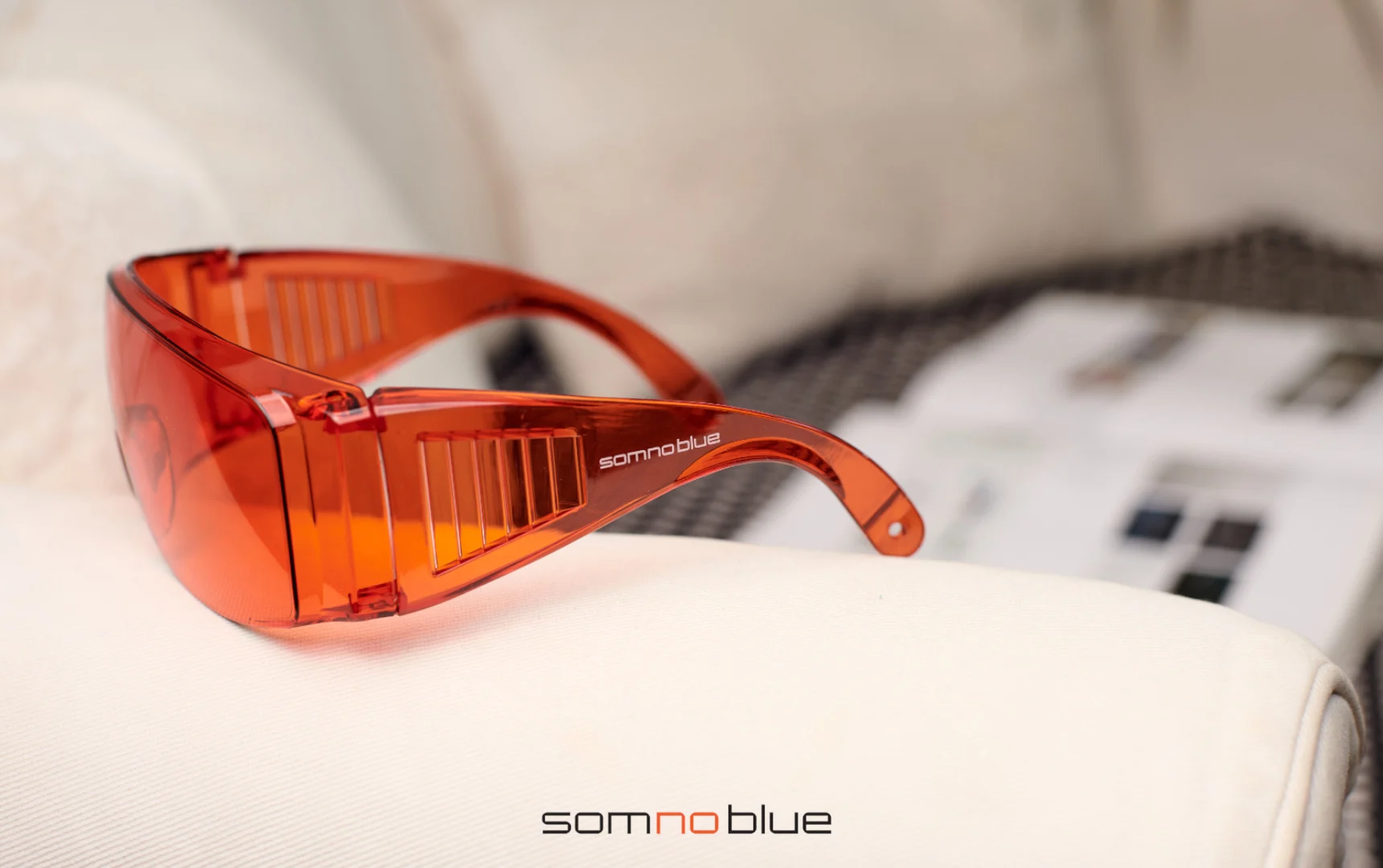 Somnoblue SB-F1 94 Gafas sobrepuestas de filtro de luz azul SomnoBlue SB-F1 para gafas graduadas.